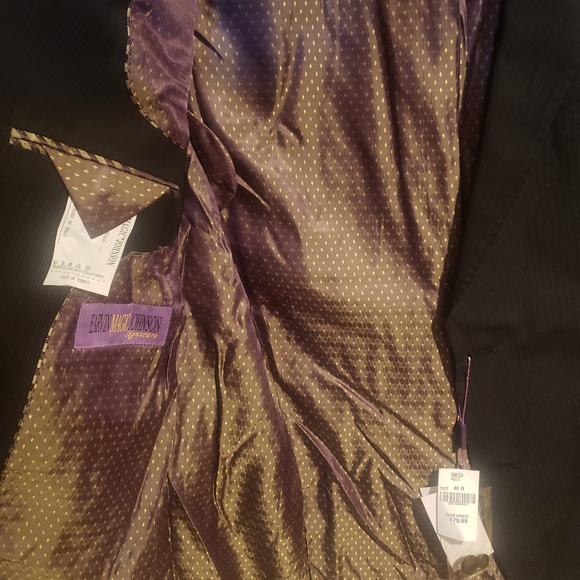 Earvin " Magic" Johnson Signature 2 pc. SUIT - Picture 4 of 11